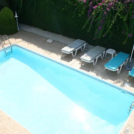 Villa Pilos